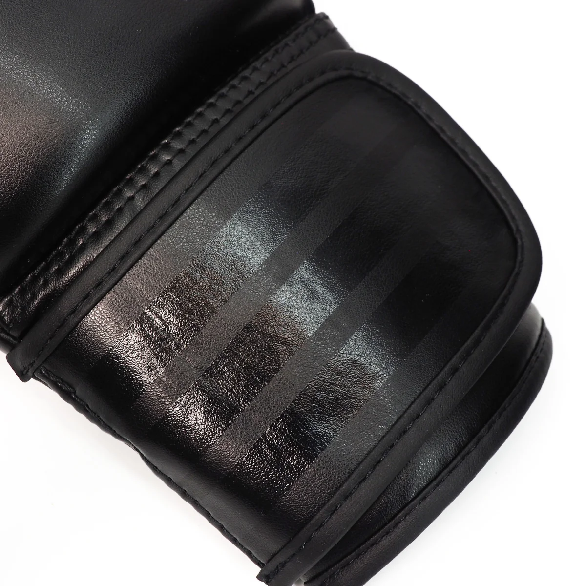 Schuh, Schuhoberseite, Lackleder, schwarz, Streifen-Detail