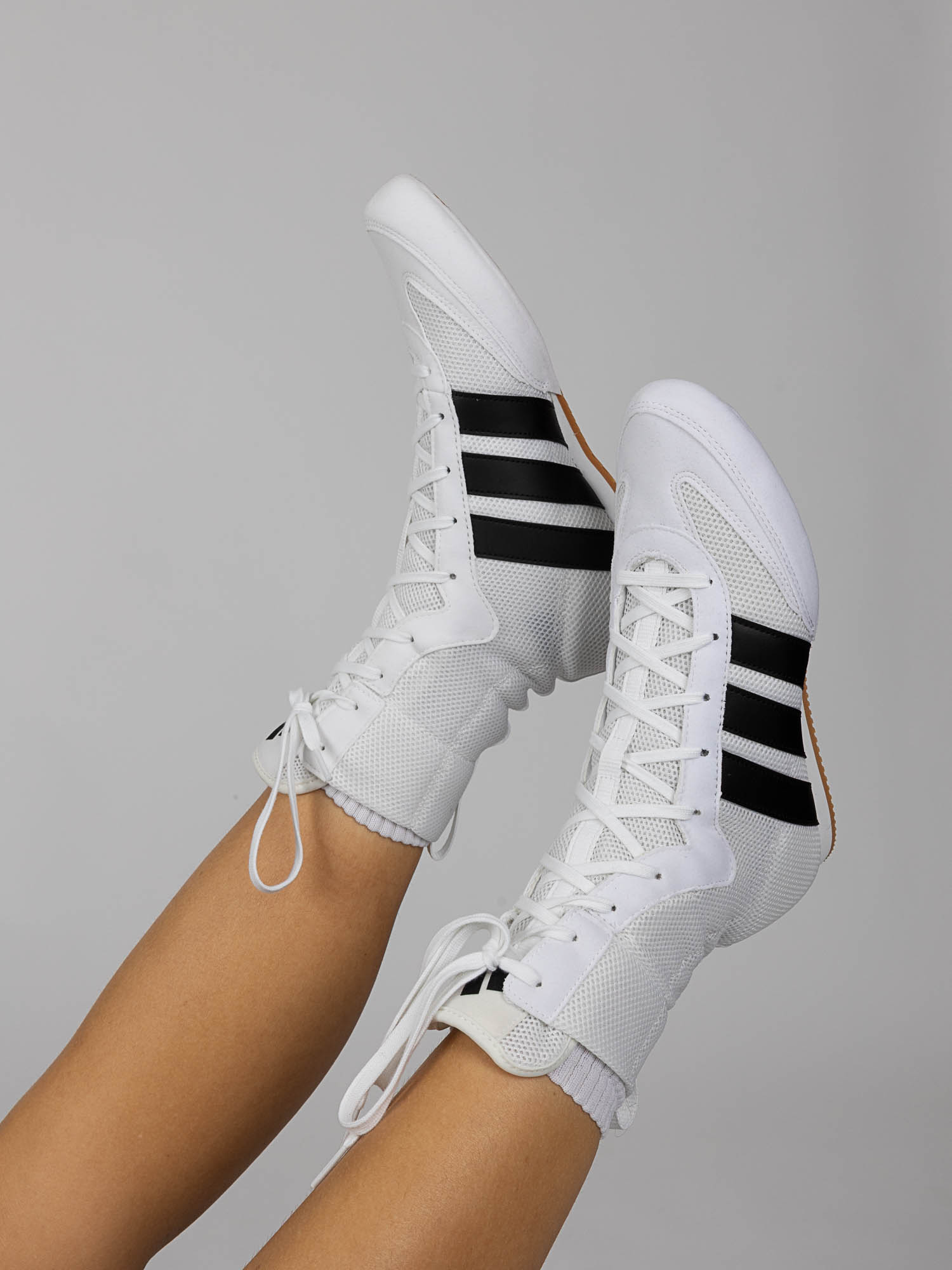 Sneaker, weiße Sneaker, Kniehohe Stiefel, Mesh-Muster, Schwarz-weiße Streifen