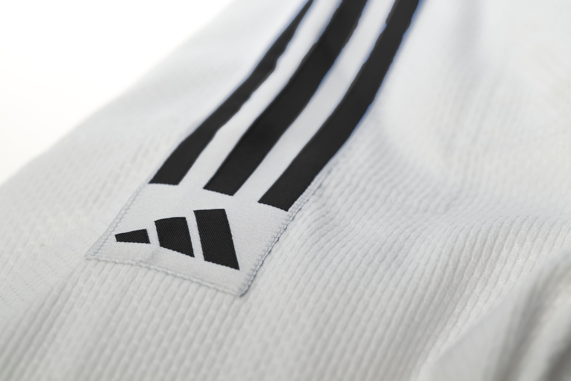 adidas judo gi Club J350 white/black stripes