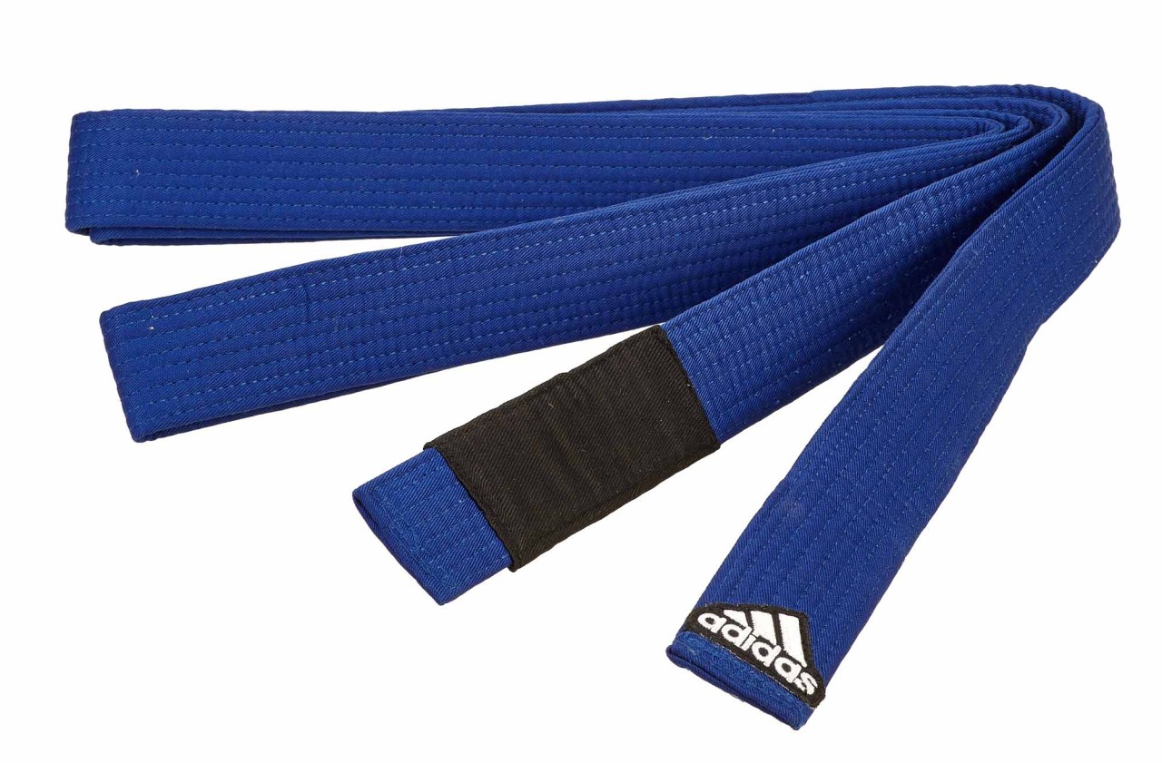"Big Man Flow" Angebot: adidas Quest JJ600 A5 + BJJ Gürtel elite