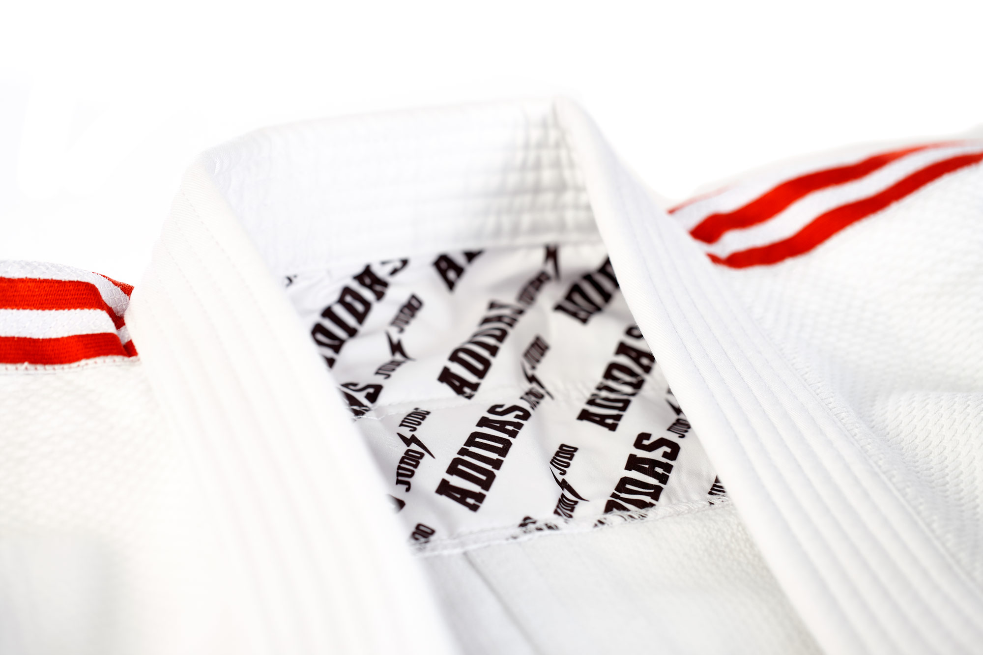 adidas Judo Anzug Quest weiB rote Streifen J690