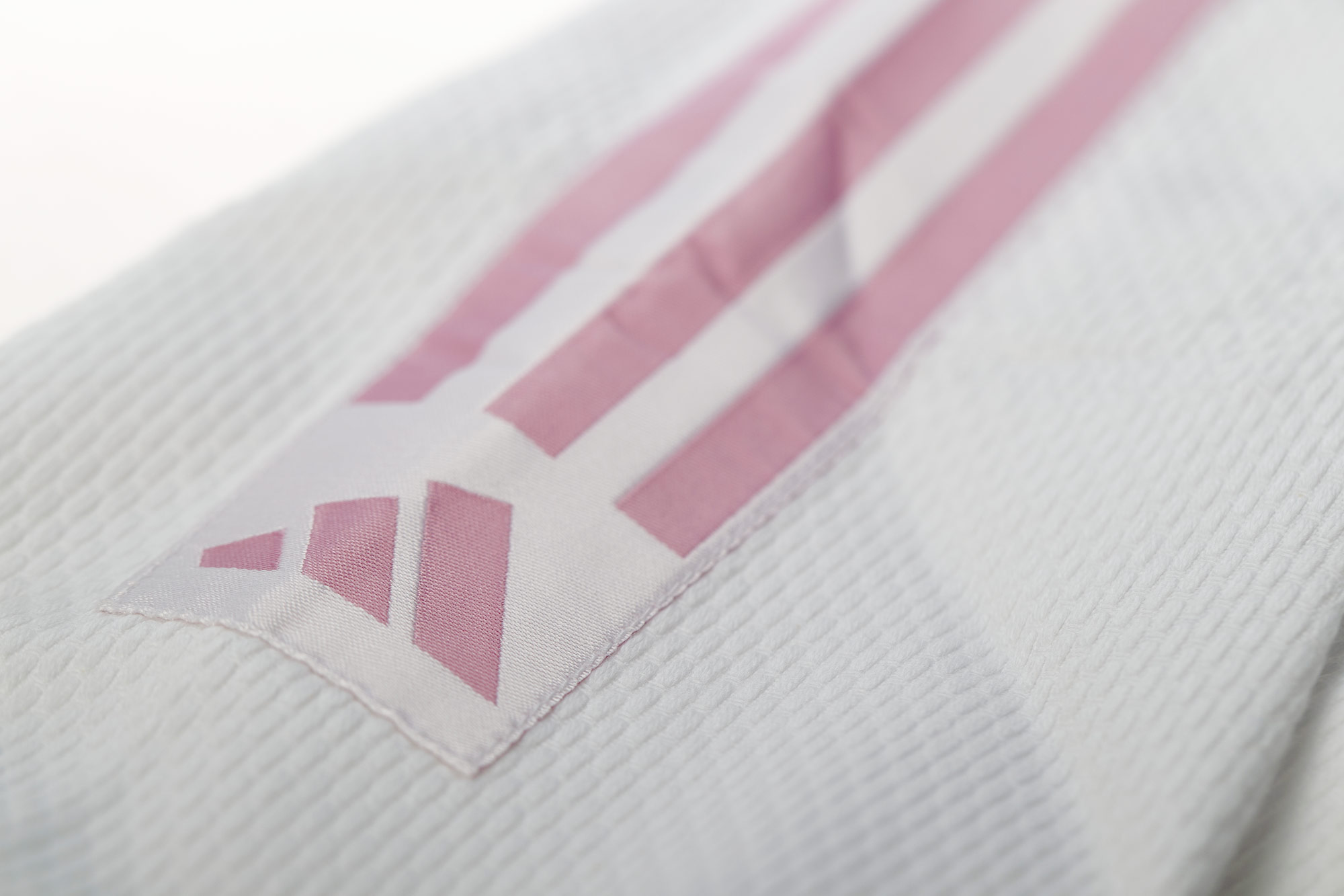 adidas judo gi Club J350 white/pink stripes