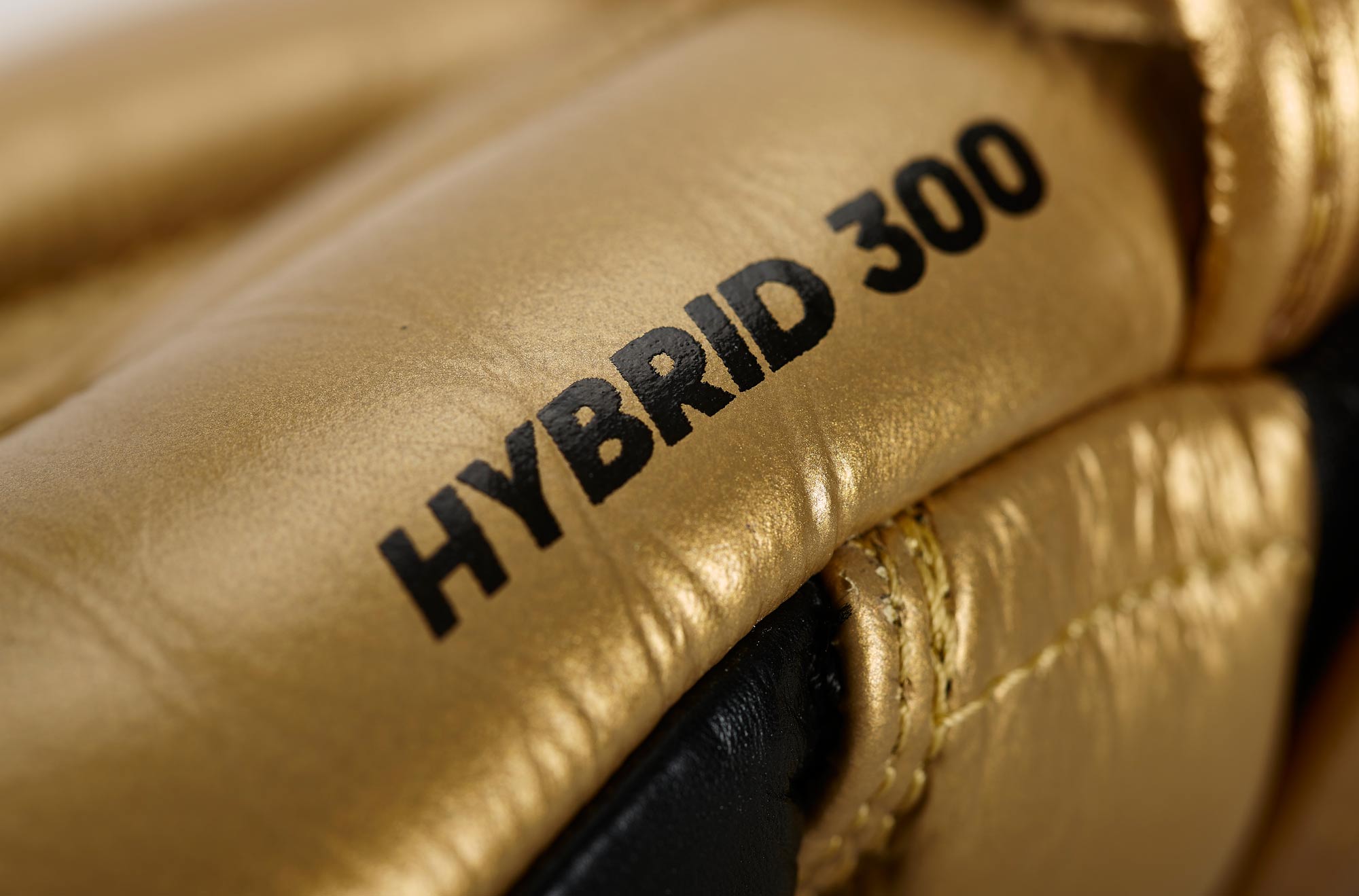 adiH300-Hybrid-300-Boxing-Glove-black_gold-10OZ-D0024 adidas boxing glove Hybrid 300 ADIH300 black/gold
